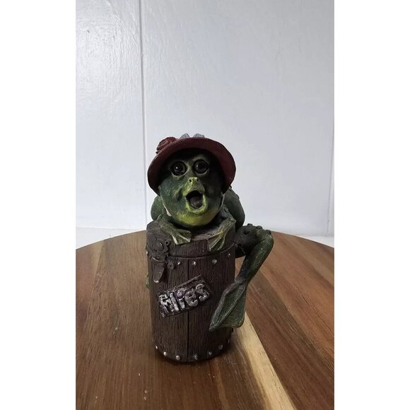 Vintage 90s Pete Apsit Frog in Bonnet sitting on a bucket of flies See Pics - Picture 1 of 9